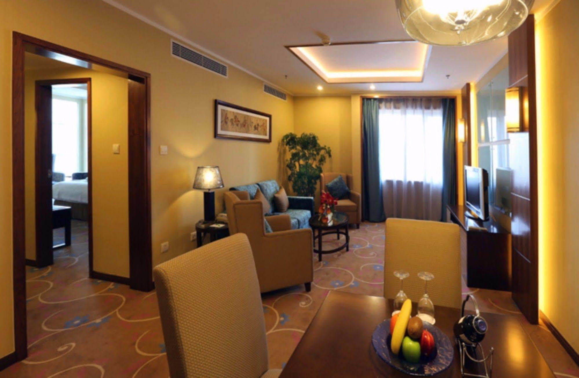 Holiday Inn Beijing Downtown Exterior foto
